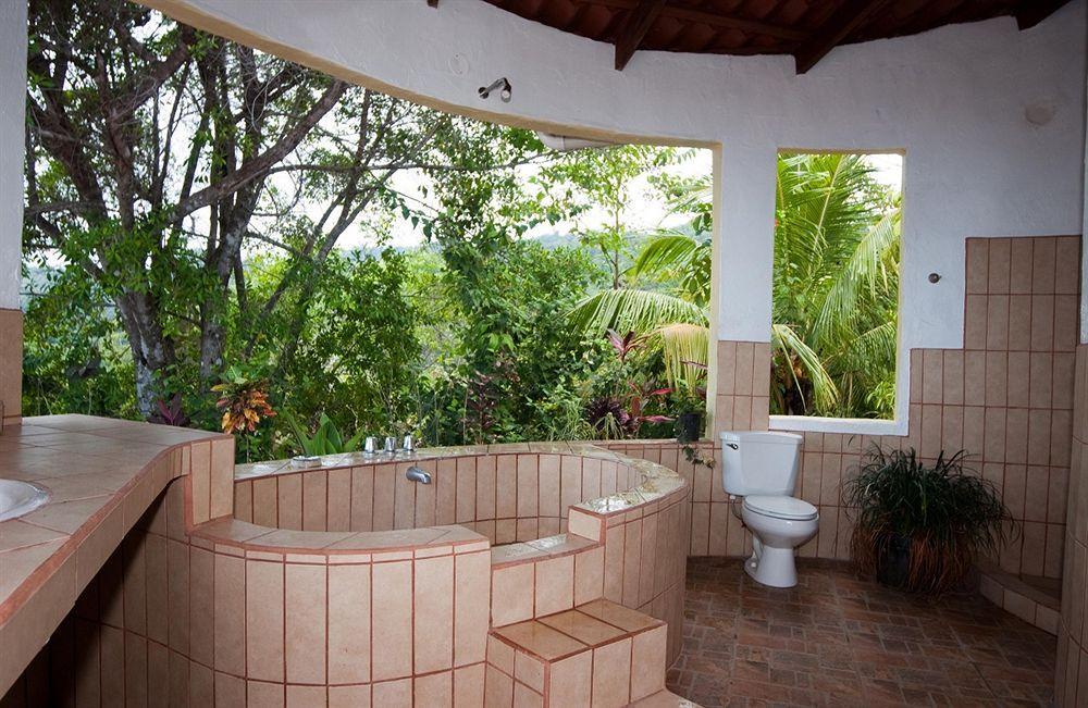 Lagunavista Villas Carate Exterior foto